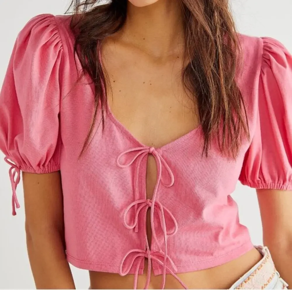 Free People Kitty Tee in Velvet Rose Size Medium Preppy Tie Front Puff Sleeve